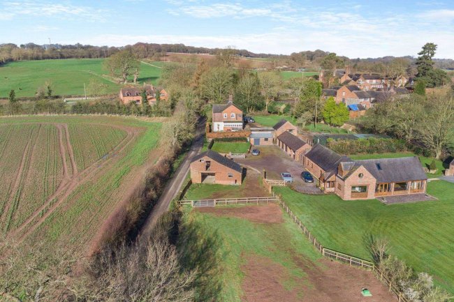 Hayward Barn, Goldstone, Hinstock, Market Drayton, Shropshire, TF9 2NA 4