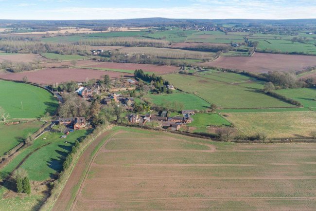 Hayward Barn, Goldstone, Hinstock, Market Drayton, Shropshire, TF9 2NA 4