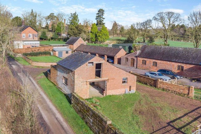 Hayward Barn, Goldstone, Hinstock, Market Drayton, Shropshire, TF9 2NA 4