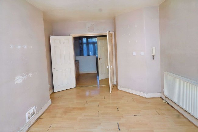 23A & 23B Victoria Road, Edmonton, London N18 2UF 10