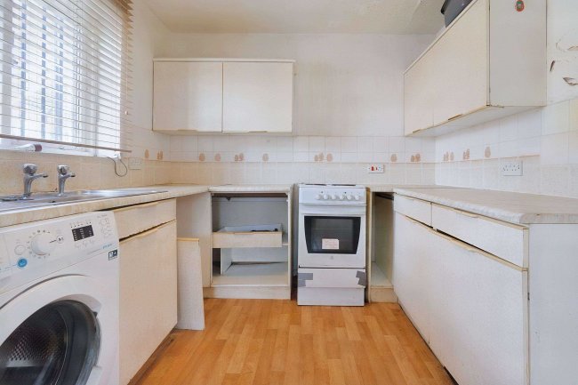 1 Monarch Drive, Victoria Dock, London, E16 3UB 10