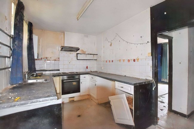 28 Sidney Road, South Norwood, London, SE25 5NB 8