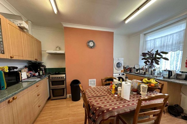 Ing Head House, Damems Road, Keighley, BD21 5EU 8