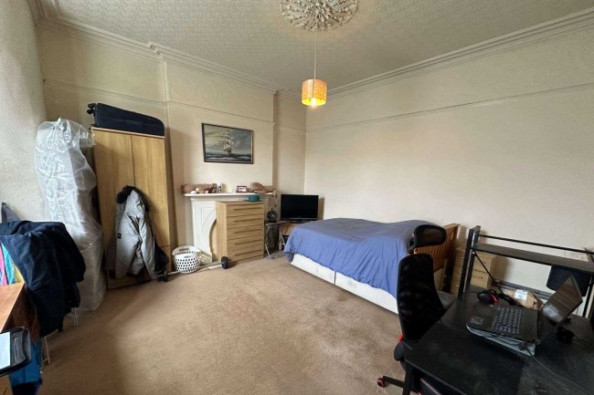 Ing Head House, Damems Road, Keighley, BD21 5EU 8