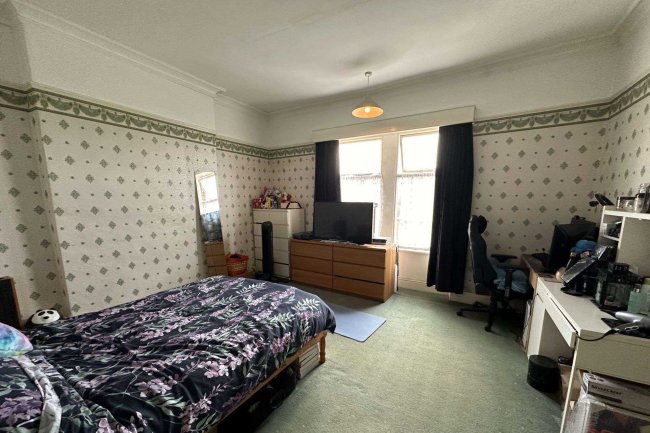 Ing Head House, Damems Road, Keighley, BD21 5EU 8