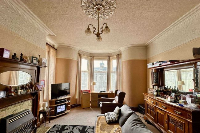 Ing Head House, Damems Road, Keighley, BD21 5EU 8