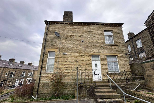 Ing Head House, Damems Road, Keighley, BD21 5EU 8