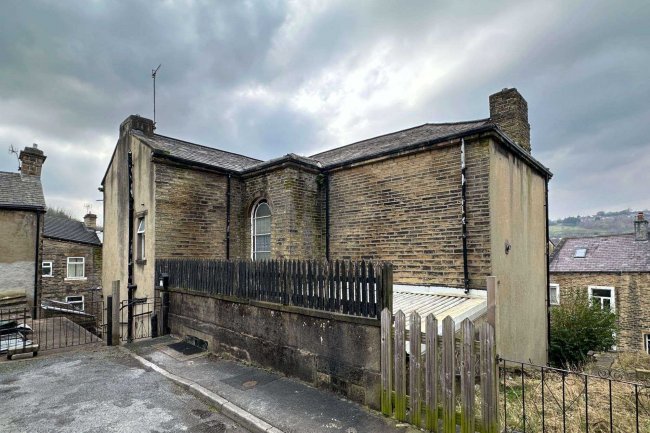 Ing Head House, Damems Road, Keighley, BD21 5EU 8