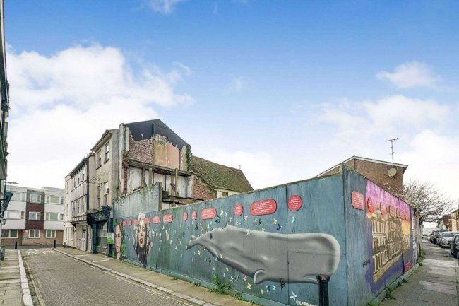 20-21 Market Street, Harwich CO12 3DX 6