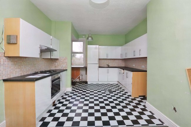 24 Upper Aughton Road, Southport PR8 5ND 2