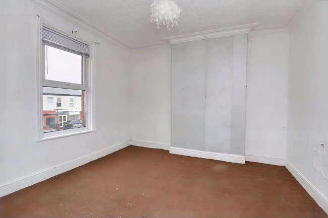 24 Upper Aughton Road, Southport PR8 5ND 2