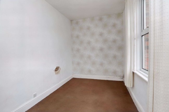 24 Upper Aughton Road, Southport PR8 5ND 2