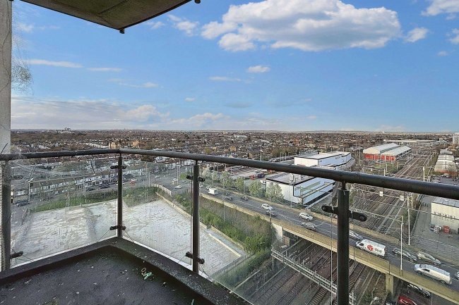 Flat 207 City View, Centreway Apartments, Axon Place, Ilford, IG1 1NL 1