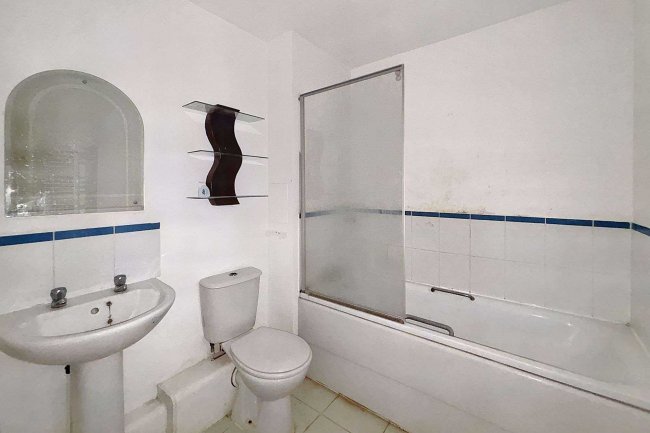 Flat 207 City View, Centreway Apartments, Axon Place, Ilford, IG1 1NL 1