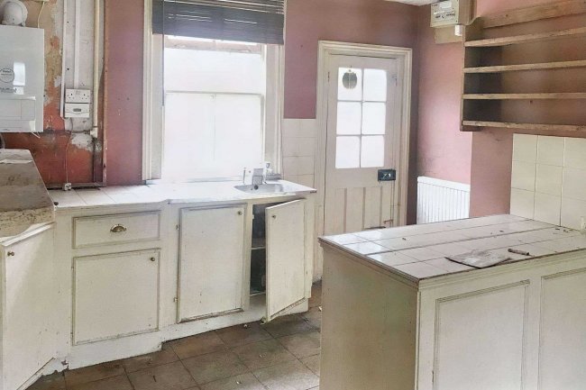 48 Queens Road, Tunbridge Wells, TN4 9JU 2