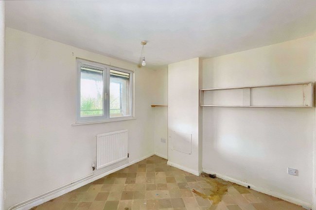 Flat 34 Atholl Court & Garage, Kingsway Gardens, Andover, SP10 4BB 3