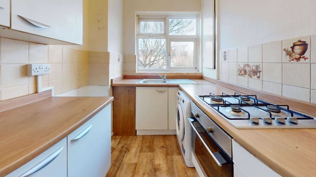 12 Lincoln Close, Woodside Green, South Norwood, London, SE25 5ET 6