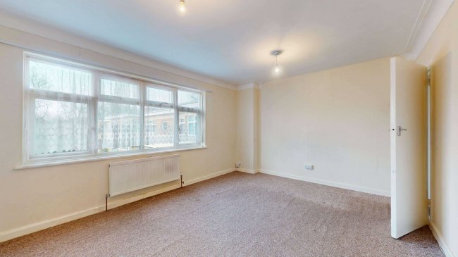 12 Lincoln Close, Woodside Green, South Norwood, London, SE25 5ET 6