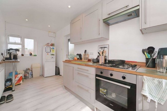 9 Orchard Way, Chipping Norton, Oxfordshire, OX7 7EZ 6