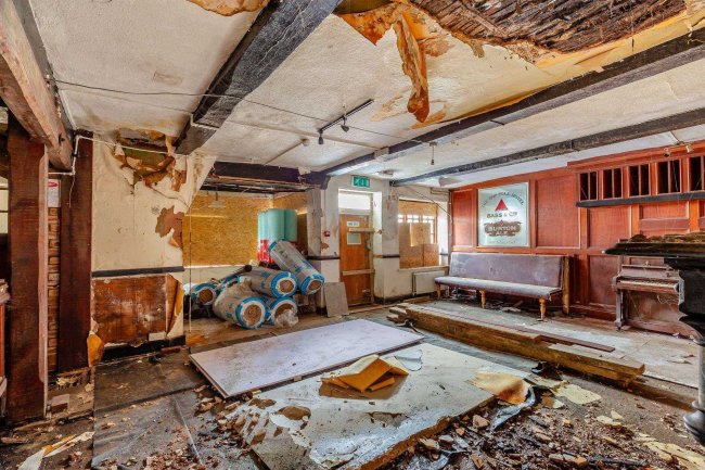 The Hop Pole Hotel, 9 Market Square, Bromyard, HR7 4BP 7