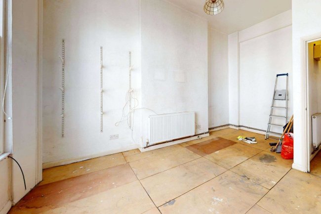 Flat B, 1 Newton Road, London, W2 5JP 1