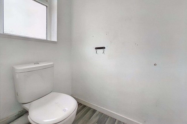 562 John Williamson Street, South Shields, NE33 5LW 4