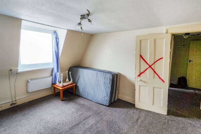 Second Floor Flat, 13 Victoria Place, Stoke, Plymouth, PL2 1BY 8