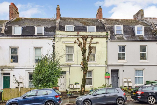 Second Floor Flat, 13 Victoria Place, Stoke, Plymouth, PL2 1BY 8