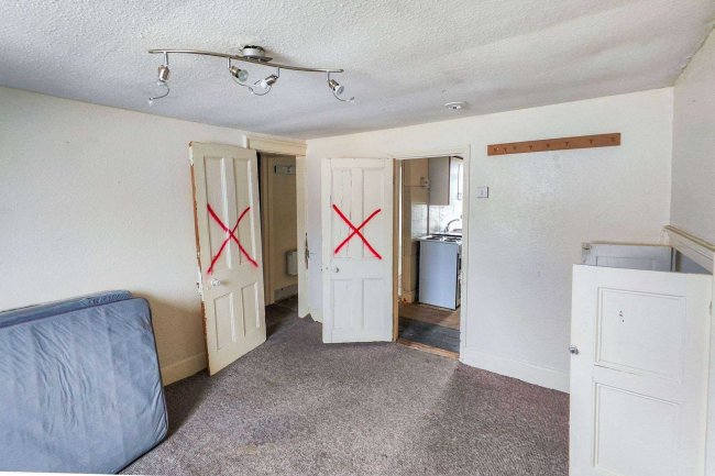 Second Floor Flat, 13 Victoria Place, Stoke, Plymouth, PL2 1BY 8