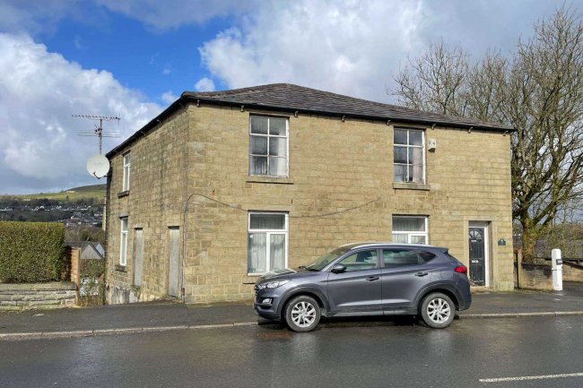 197 Bury Road, Rawtenstall, Rossendale, Lancashire, BB4 6DJ 10