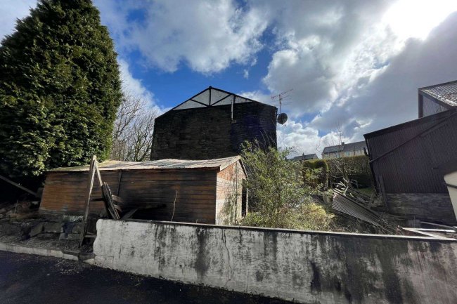 197 Bury Road, Rawtenstall, Rossendale, Lancashire, BB4 6DJ 10