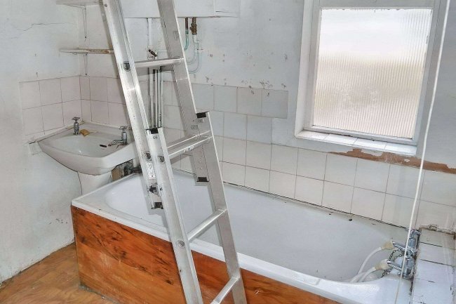 Flat C, 67 Heyford Avenue, Kennington, London SW8 1EB 6