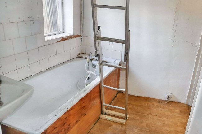 Flat C, 67 Heyford Avenue, Kennington, London SW8 1EB 6