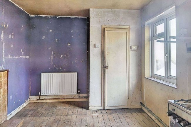 10 Everard Lane, Caterham, CR3 6QS 4