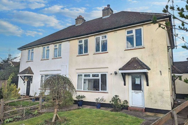 10 Everard Lane, Caterham, CR3 6QS 4