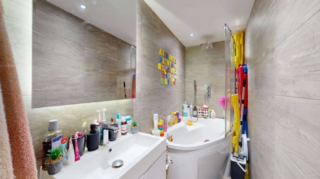 Flat 71, Vista House, Lincoln Road, Dorking, Surrey, RH4 1GP 5