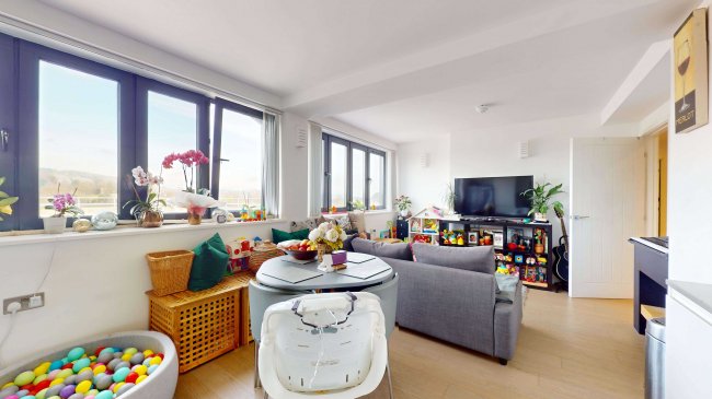 Flat 71, Vista House, Lincoln Road, Dorking, Surrey, RH4 1GP 5