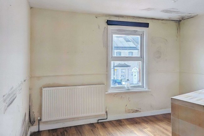 100 Mitcham Road, Croydon, CR0 3RJ 6