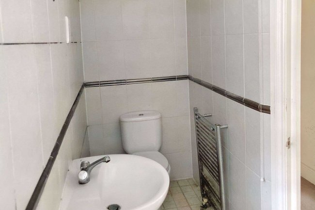 Flat 8 34 Tonbridge Road, Maidstone, Kent, ME16 8SH 5