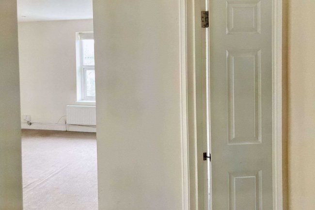 Flat 8 34 Tonbridge Road, Maidstone, Kent, ME16 8SH 5