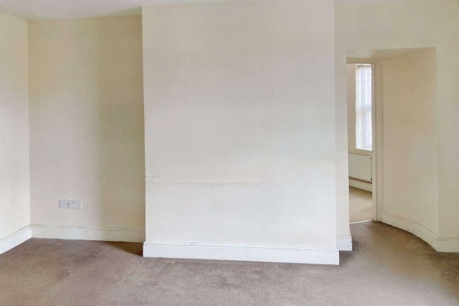 Flat 8 34 Tonbridge Road, Maidstone, Kent, ME16 8SH 5