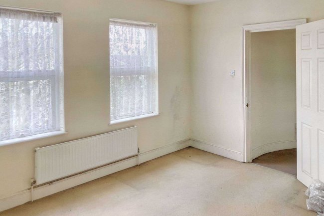 Flat 8 34 Tonbridge Road, Maidstone, Kent, ME16 8SH 5