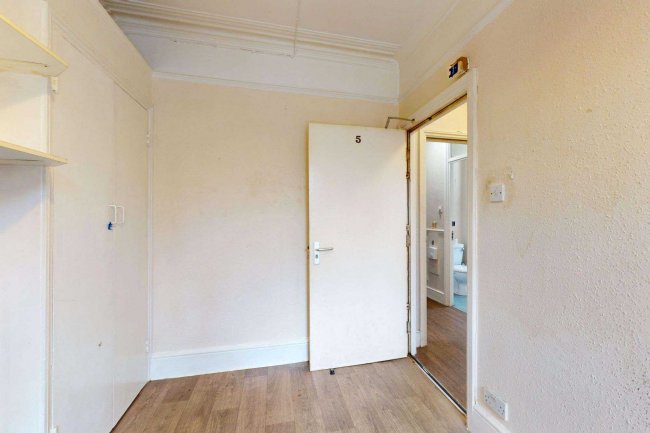 14 Weston Park, Crouch End, London, N8 9TJ 9