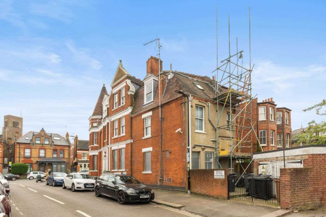 14 Weston Park, Crouch End, London, N8 9TJ 9