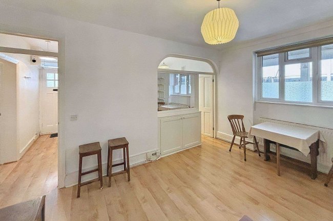 13 Angel House 20-32, Pentonville Road, Islington, London, N1 9HJ 4