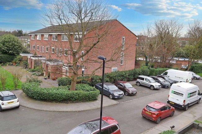 29 Eskmont Ridge, Upper Norwood, London, SE19 3PZ 9