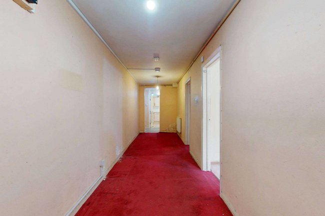 Basement Flat, 14 Wallwood Road, Wanstead, London, E11 1DF 8