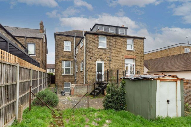 Basement Flat, 14 Wallwood Road, Wanstead, London, E11 1DF 8