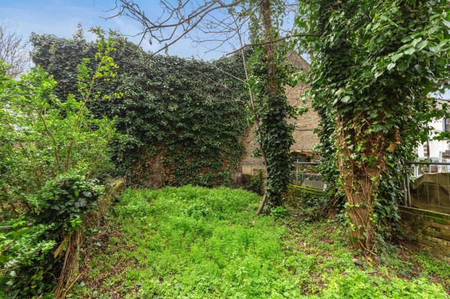 Ground Floor Flat, 4 Crescent Road, Plaistow, London E13 0LT 9