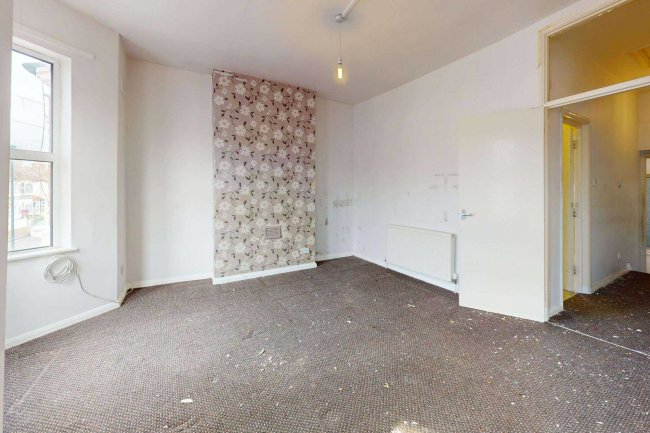 First Floor Flat, 58 Essex Road, Manor Park, London, E12 6RE 9